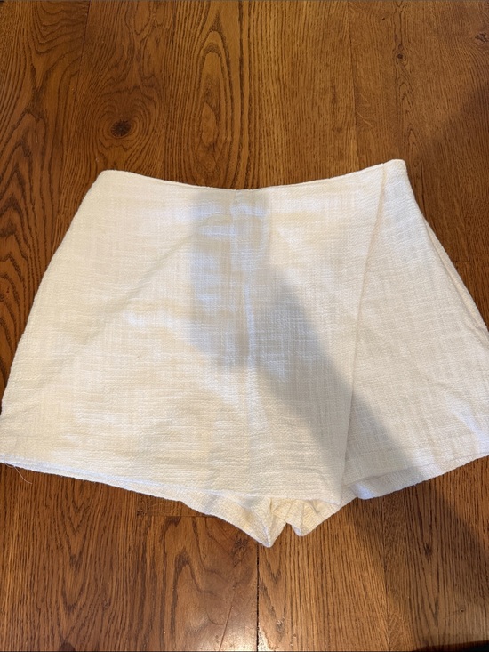 Abercrombie & Fitch Pants - White Women's High-Waist Textured Linen Shorts (Side Zip)